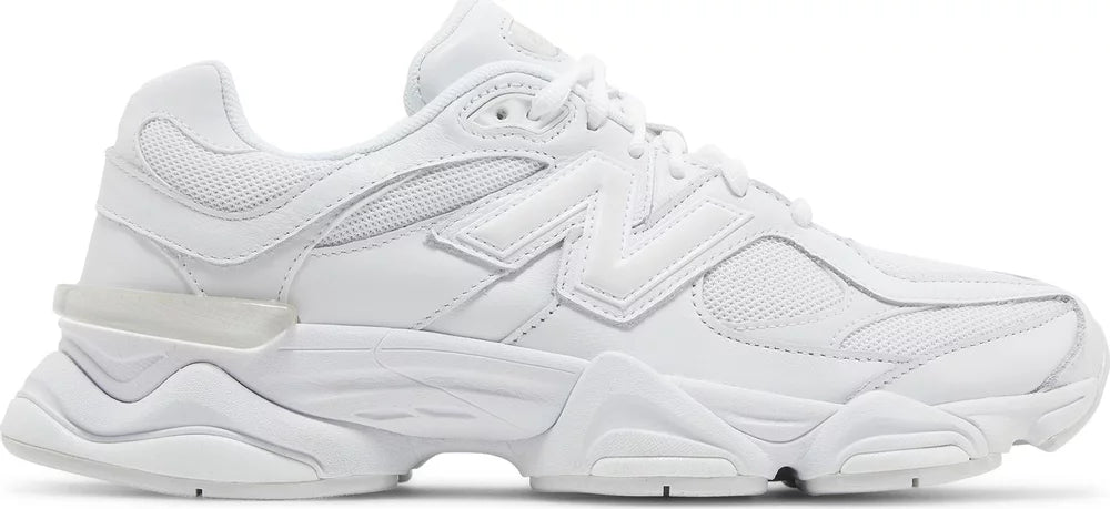 9060 Triple White