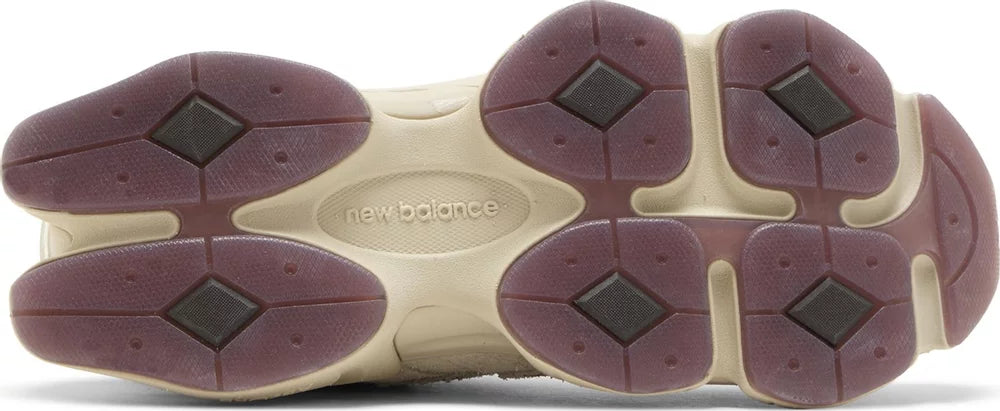 Sydney McLaughlin x 9060 Linen Black Coffee