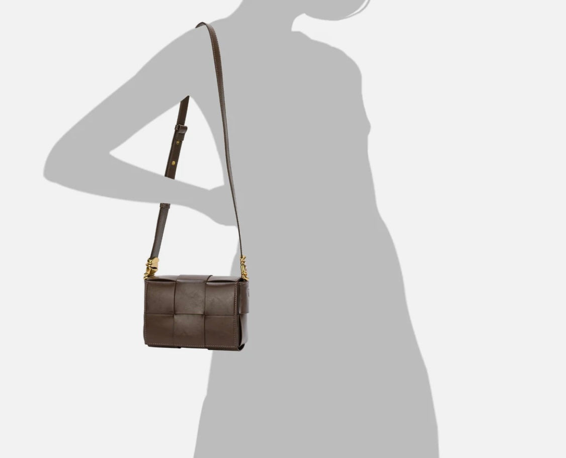 Woven Leather Crossbody Bag/dark brown