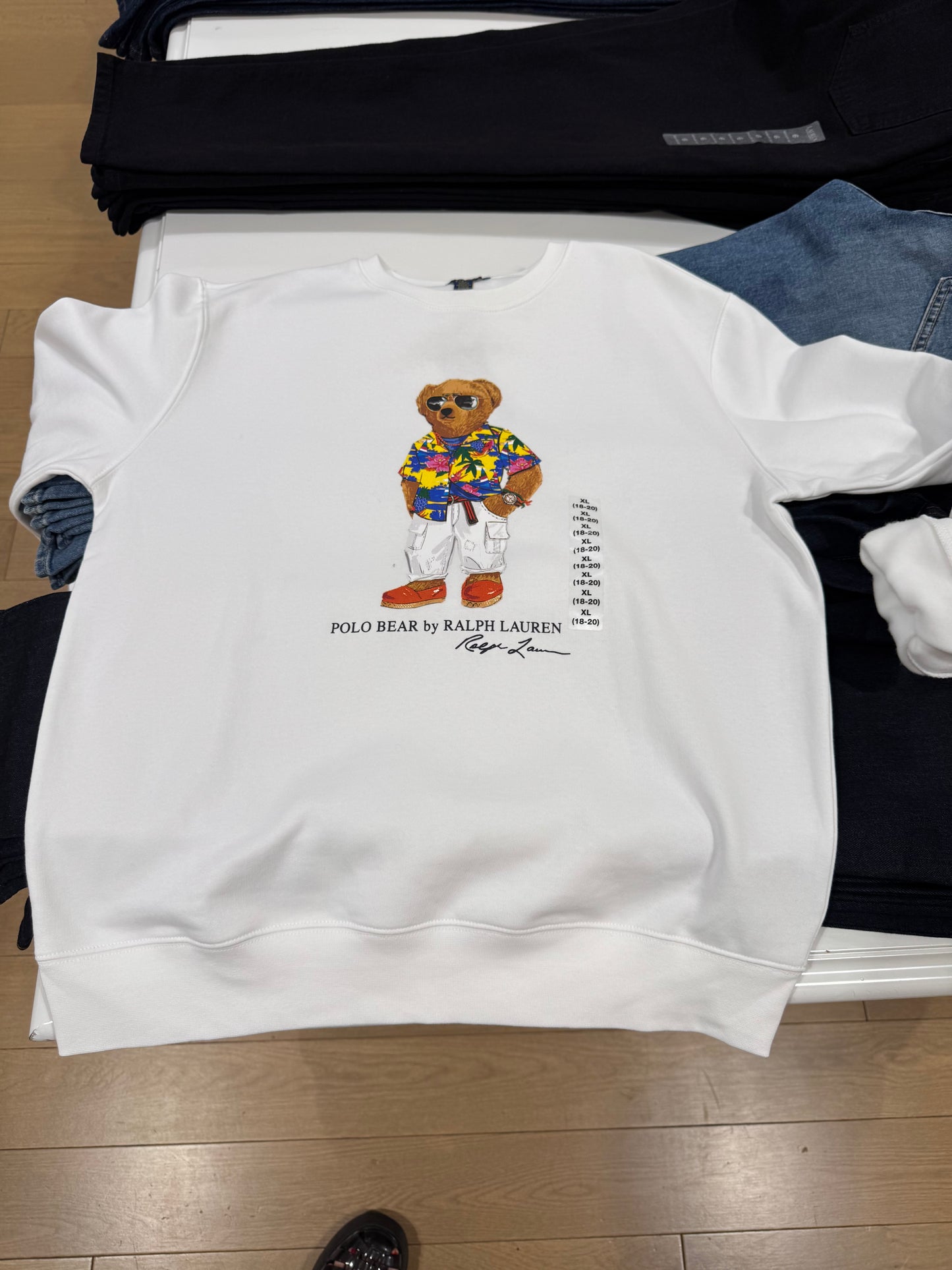 Genç bölümü ayıcıklı sweatshirt