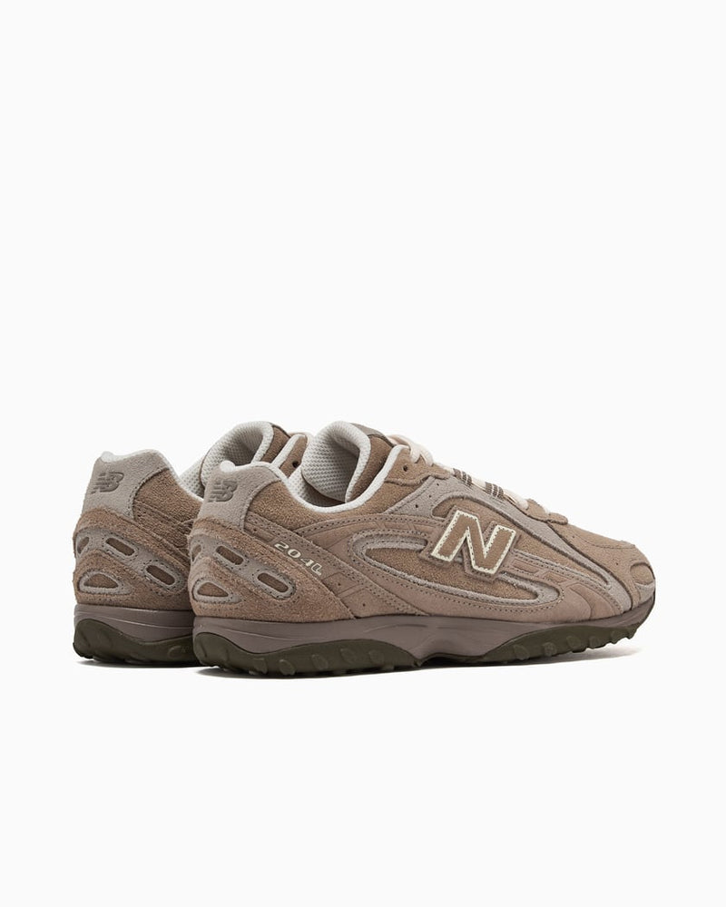 New Balance 204L