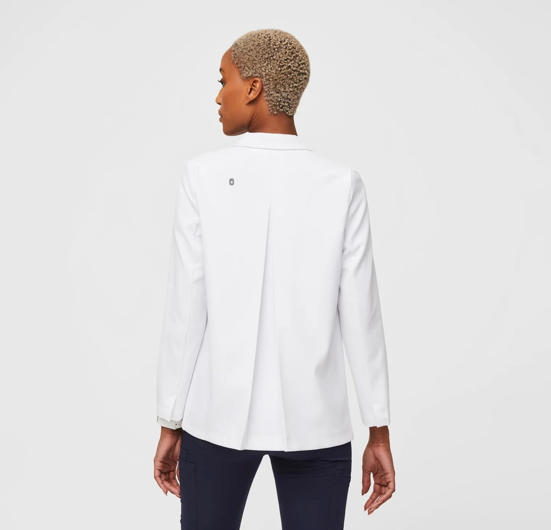 Bellevue Short Lab Coat