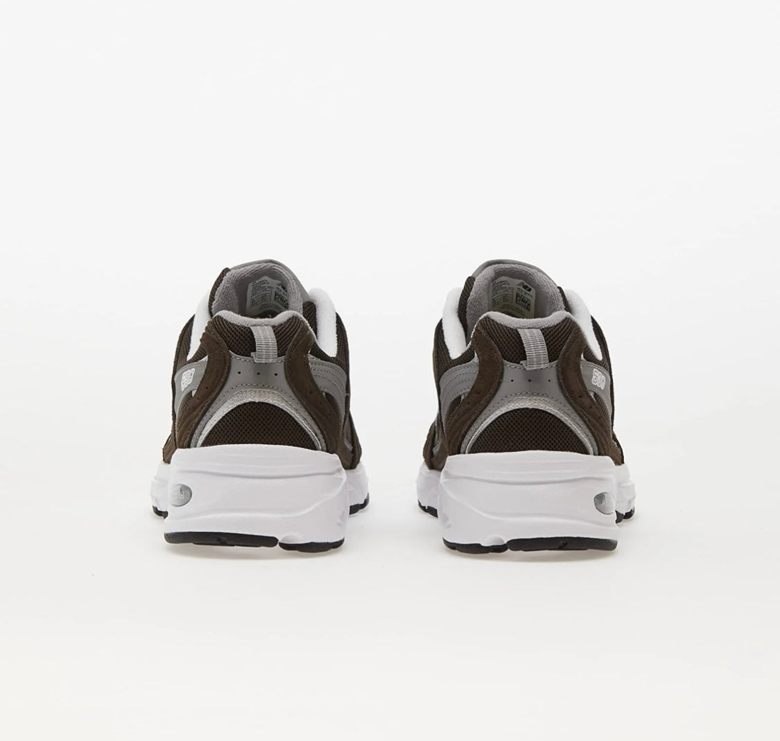 NEW BALANCE 530
Brown