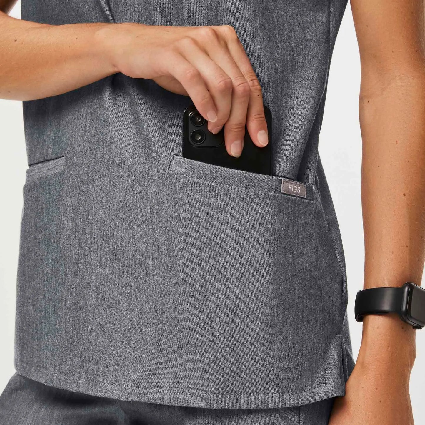 FIGS Casma Three-Pocket Scrub Top™