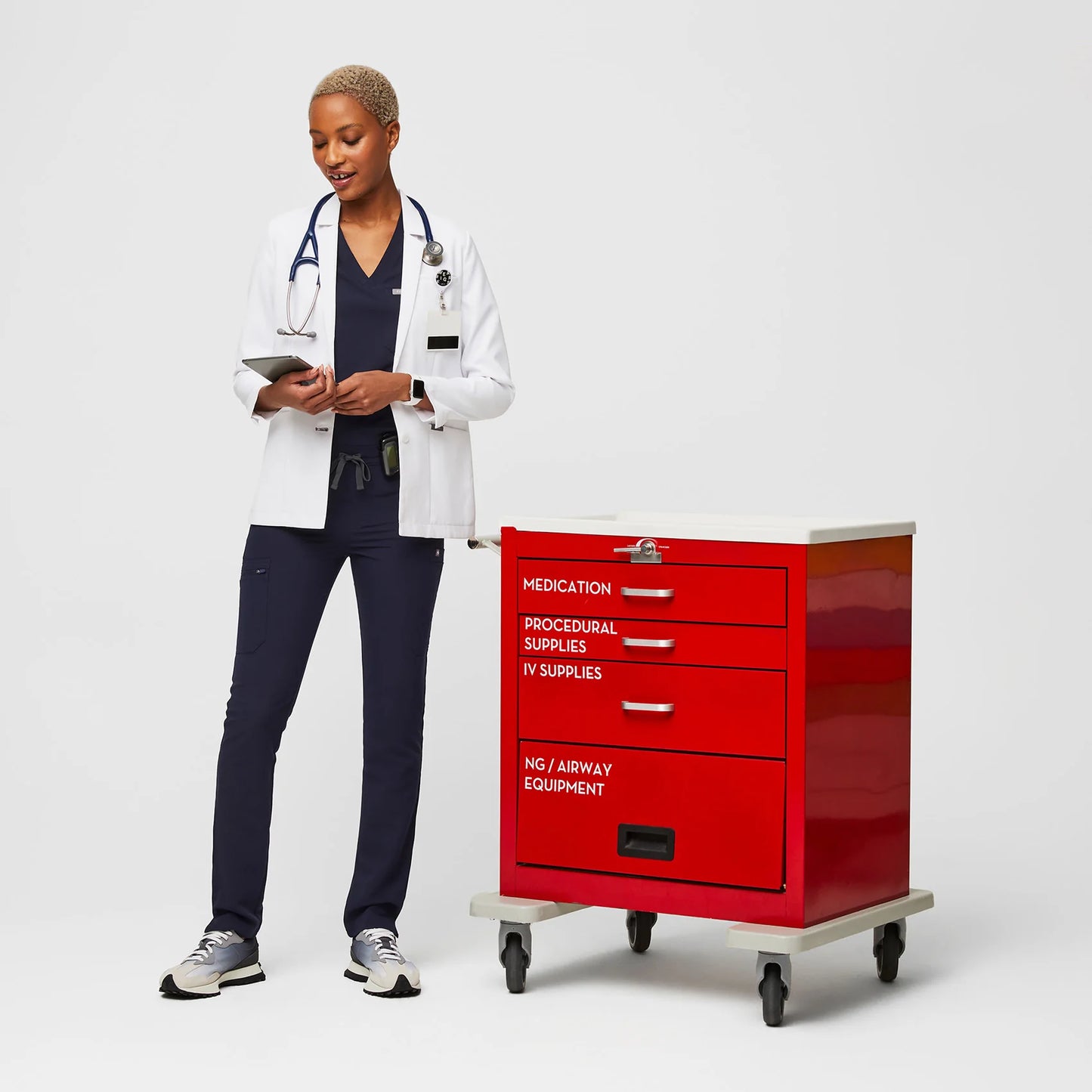 FIGS Bellevue Short Lab Coat