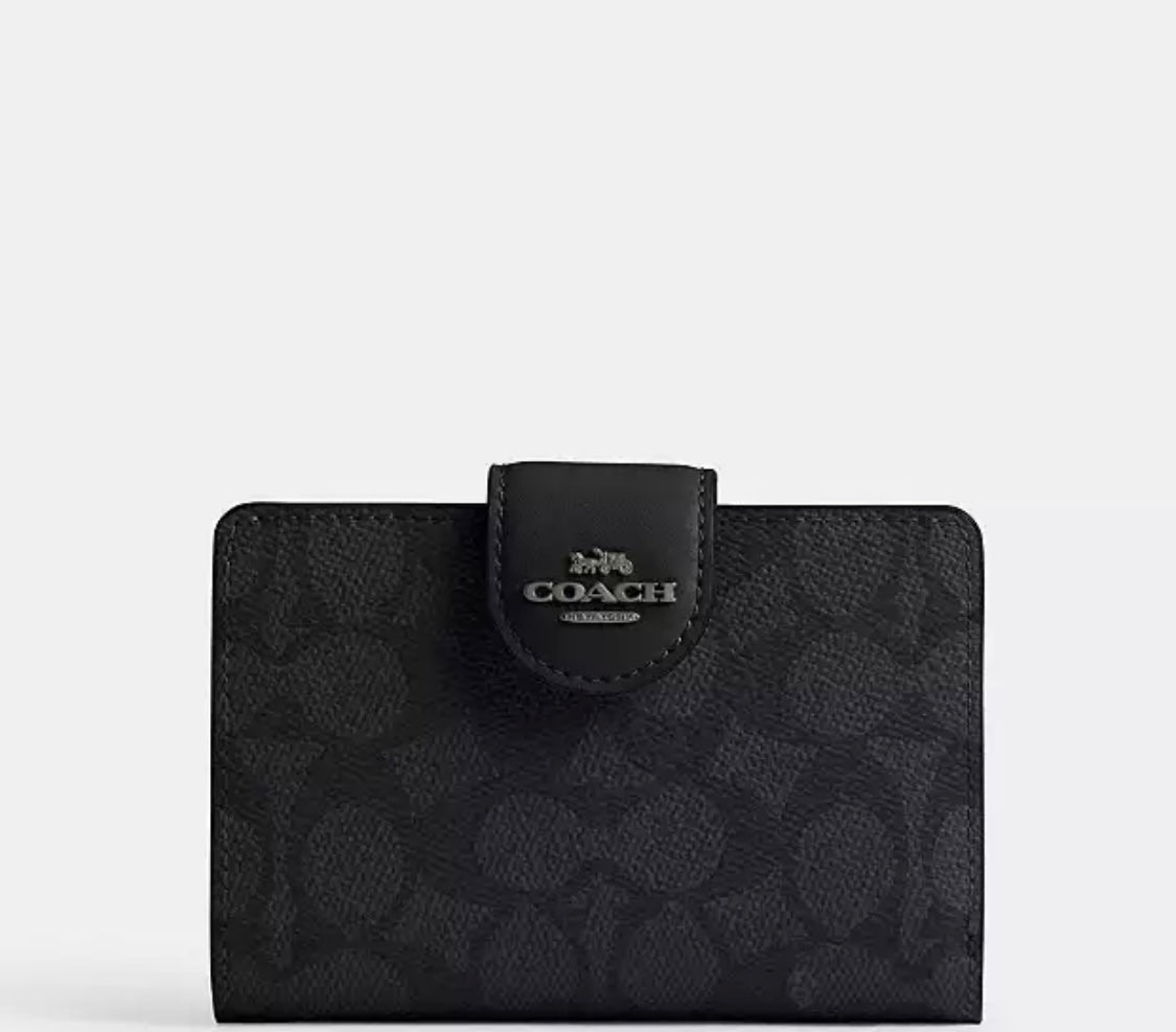 Medium Corner Zip Wallet In Signature Canvas Orta boy cüzdan RENKLER➡️