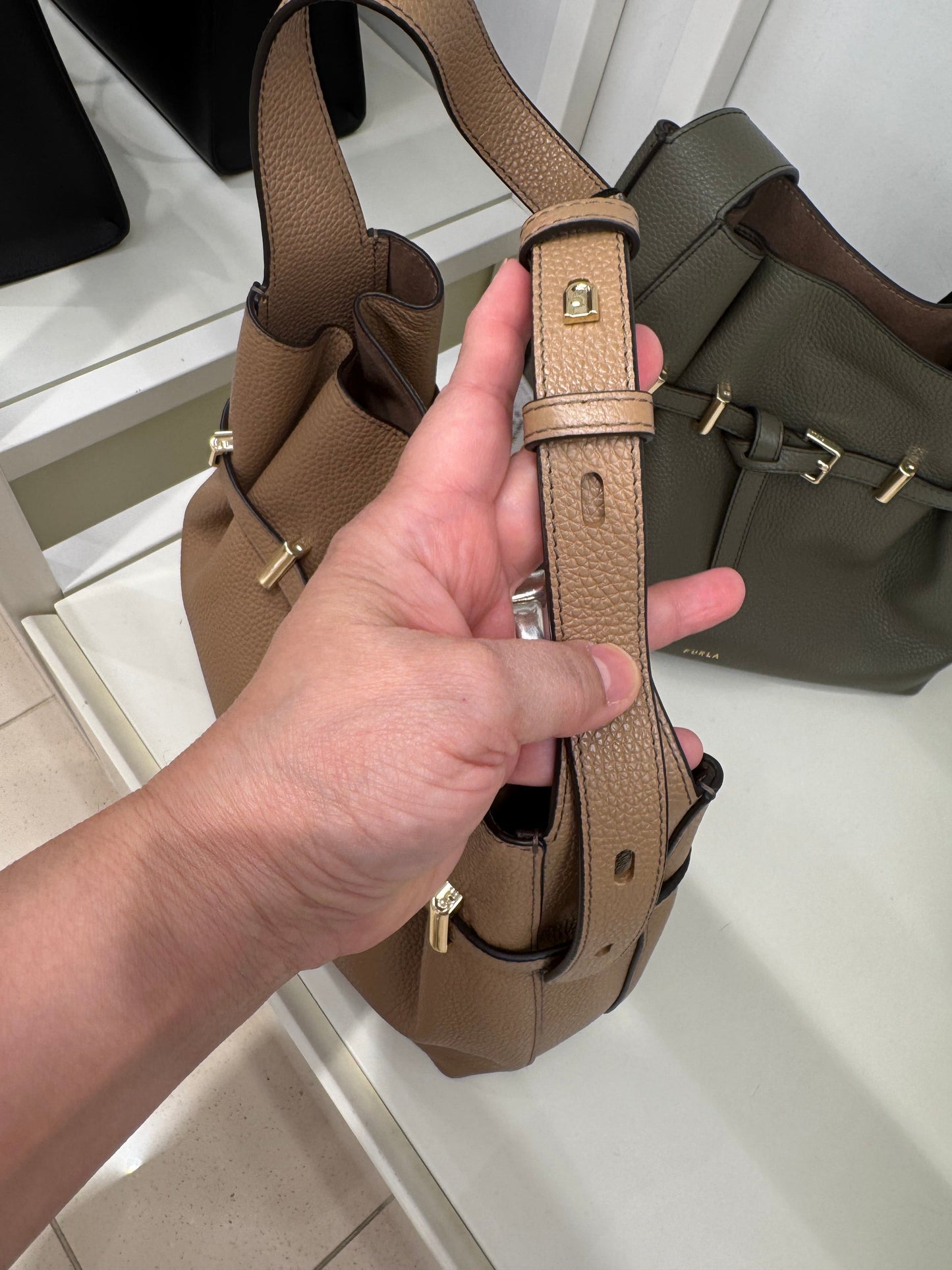 FURLA Aura M size tote bag RENKLER➡️