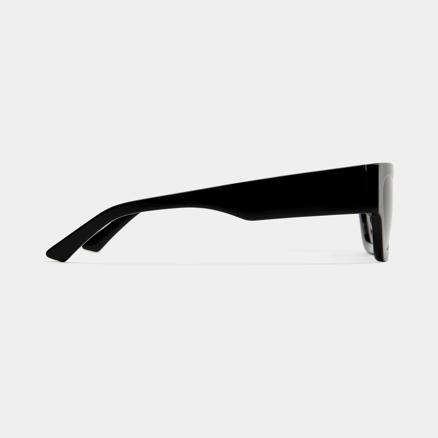 Finn - Black / Smoke