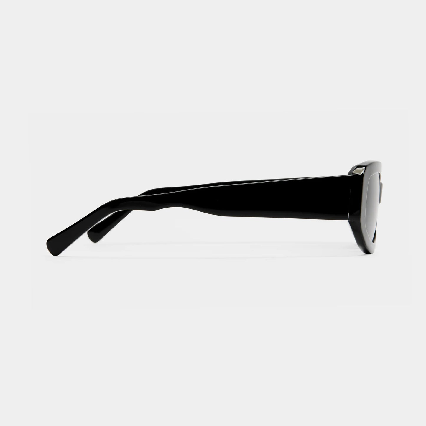 Indi - Black/Smoke