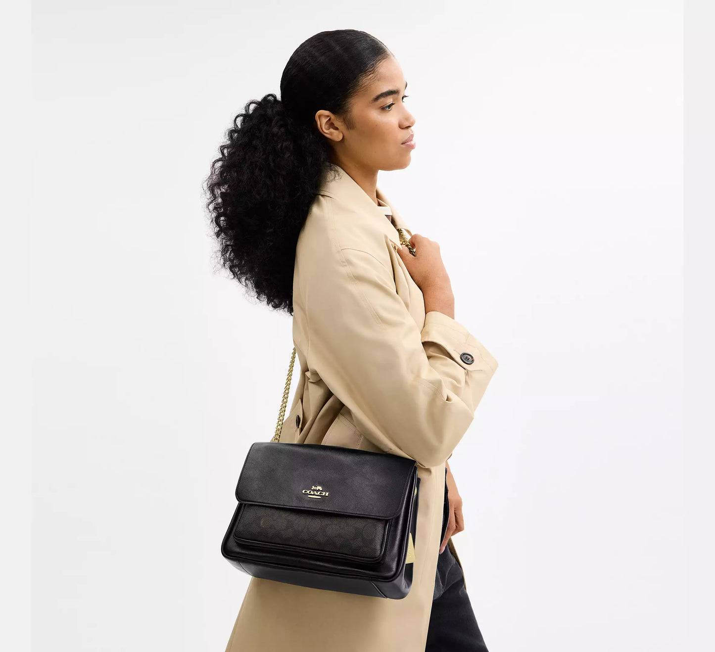 Elodie Crossbody Bag In Signature Canvas