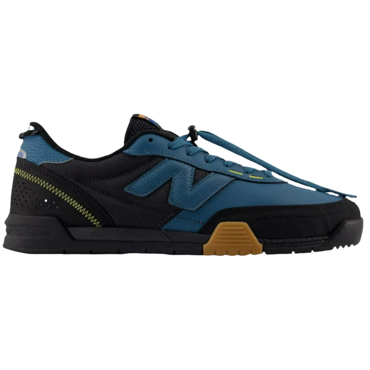 Numeric 440 Trail Low v2 Terrarium Black