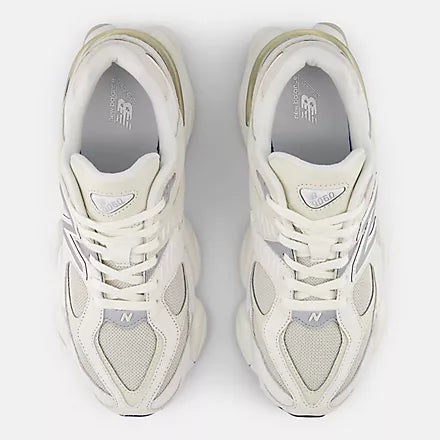 9060 Sea Salt Moonbeam