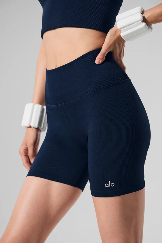 ALO YOGA 5" Seamless Ribbed Favorite Short RENKLER ➡️