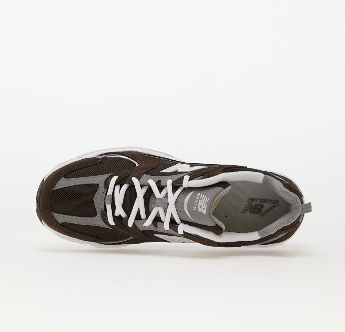 NEW BALANCE 530
Brown