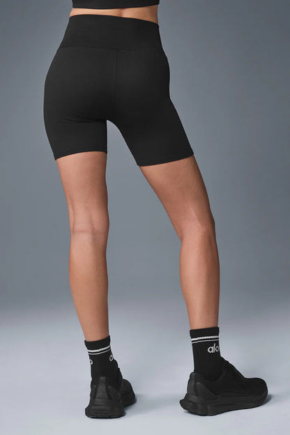 ALO YOGA 5" Seamless Ribbed Favorite Short RENKLER ➡️