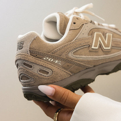 New Balance 204L
