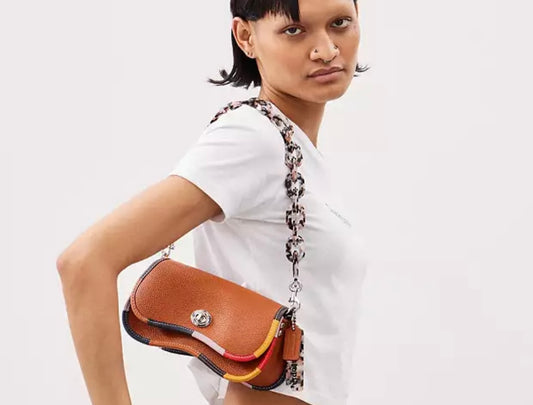 Coach Wavy Dinky Bag In Coachtopia Leather With Colorful Binding